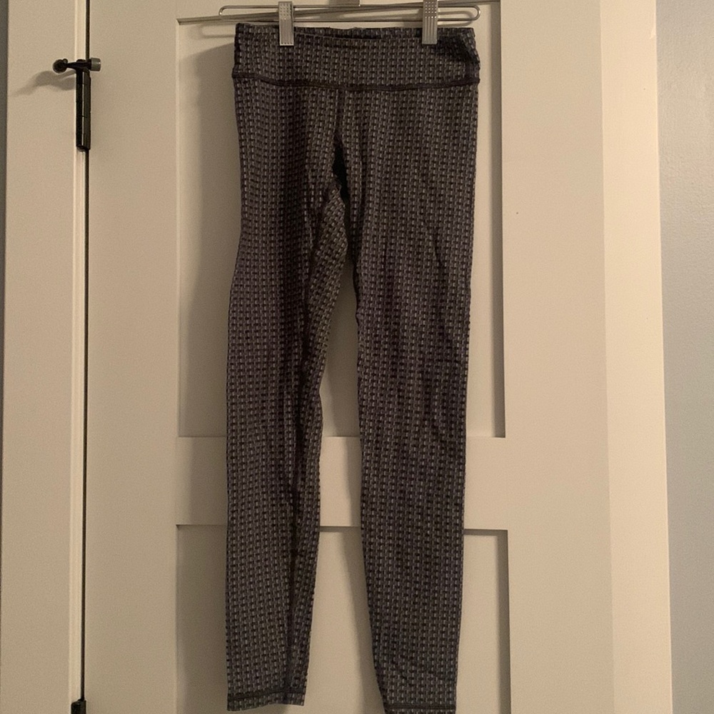 Patterned ivivva leggings